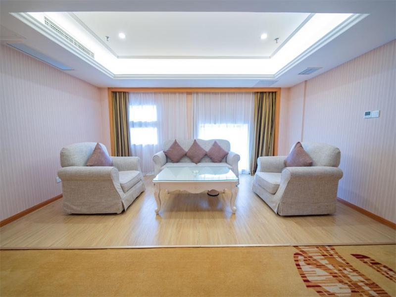 Vienna Hotel Guangzhou Baiyun Dongping Middle Road エクステリア 写真