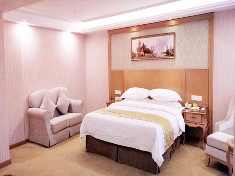 Vienna Hotel Guangzhou Baiyun Dongping Middle Road エクステリア 写真